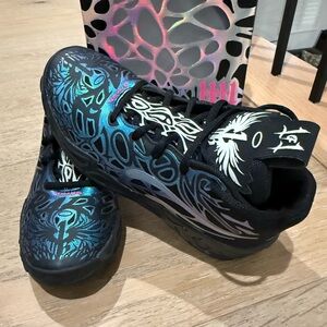 Boys PUMA MB.04 Reflections LaMelo Ball Basketball Shoes sz 3